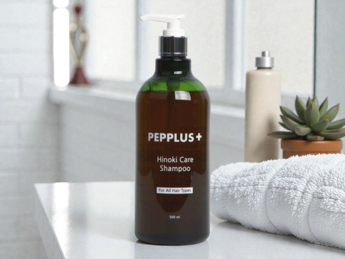 PEPPLUS+ - HINOKI CARE SHAMPOO - Zklidňující šampon s hinoki vodou pro zdravou pokožku hlavy a silnější vlasy 500 ml