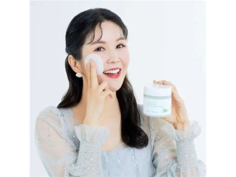 SUNGBOON EDITOR - GREEN TOMATO PORE PEELING JUMBO PAD - Peelingové tampony se zeleným rajčetem pro hloubkové čištění pórů a sjednocení pleti 60 ks