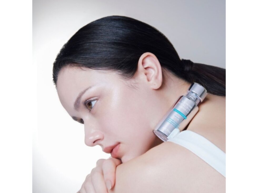 APOTHE - EXOSOME SQUAL-TOX 3% AMPOULE - Regenerační a liftingové sérum se skvalanem, exozomy a kyselinou hyaluronovou 30 ml