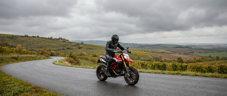 Jak vybrat držák na motorku