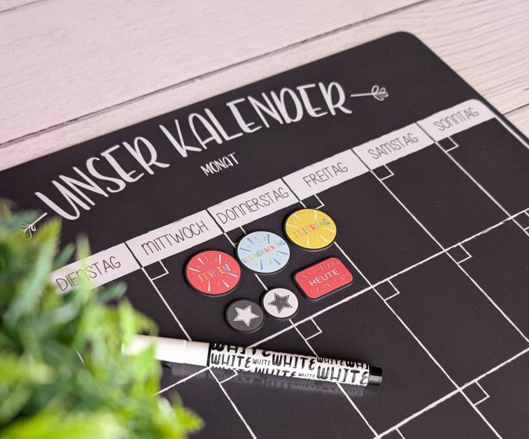Magnetischer Familienkalender Schwarz – undatiert & wiederbeschreibbar