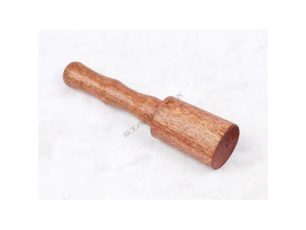 Kvalitní dřevěná palička na tibetské misky