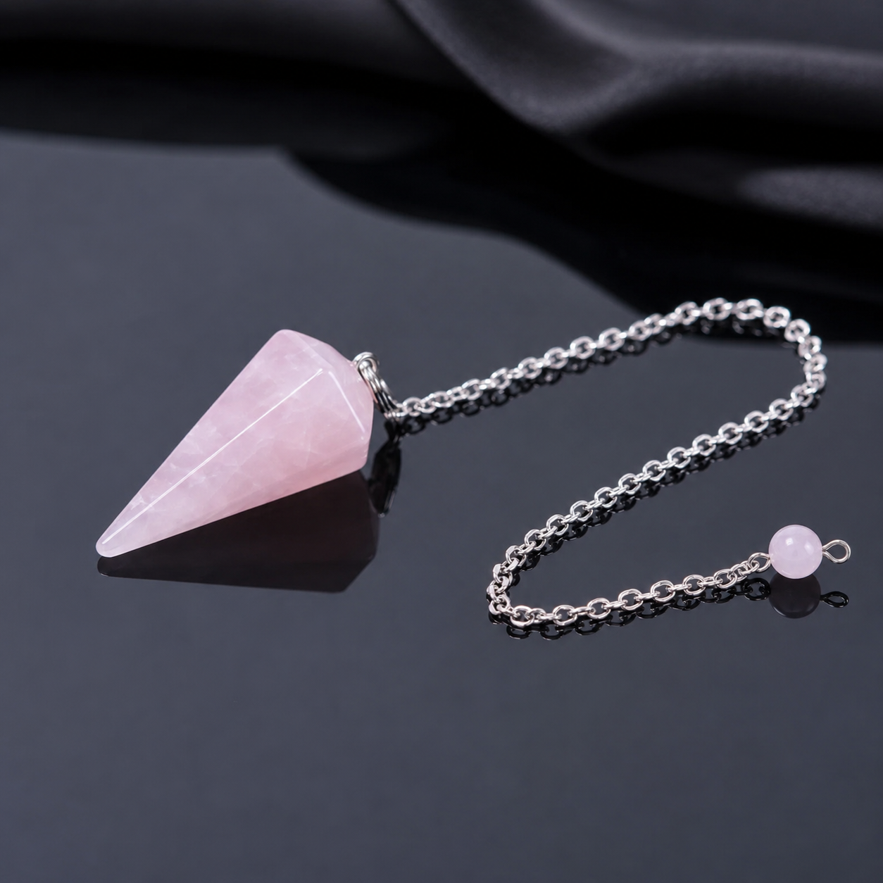 Kyvadlo velké z růženínu - Elegance a duchovní síla