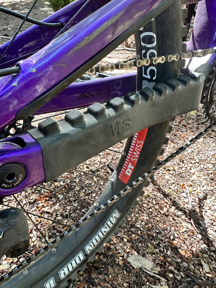 VHS Slapper V3 chainstay protector