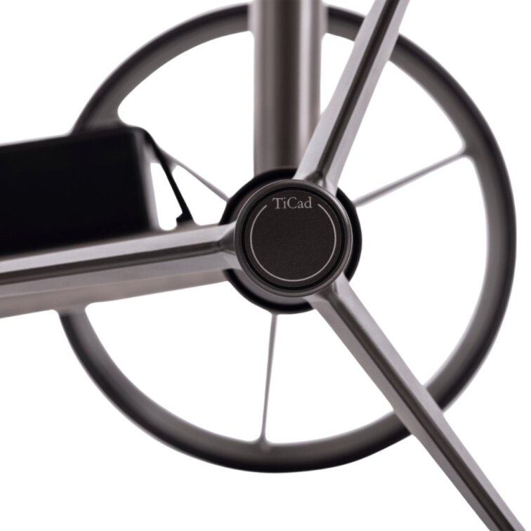 TiCad Liberty elektrický titanový golfový vozík