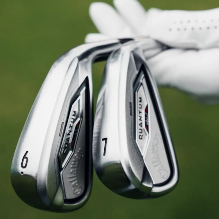 Żelazka golfowe Callaway Quantum Max