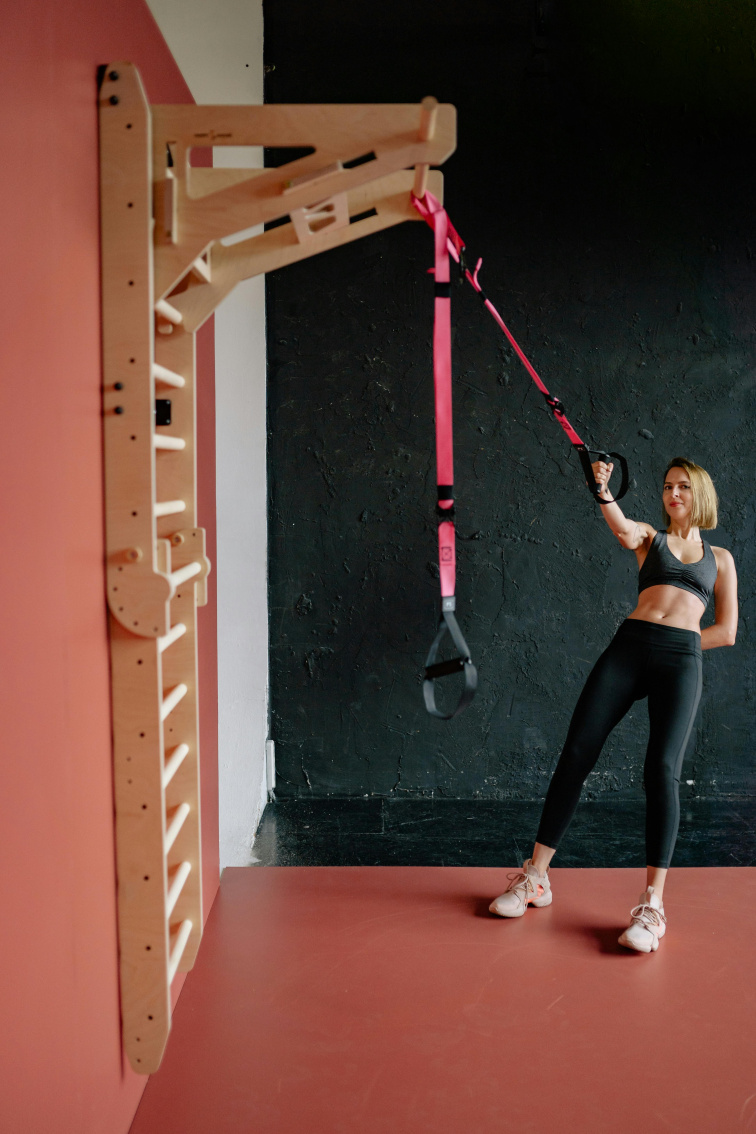 Legíny na crossfit a funkčný tréning – odolnosť na prvom mieste (legíny na crossfit, legíny do fitka, funkčný tréning legíny, športové legíny pevné)