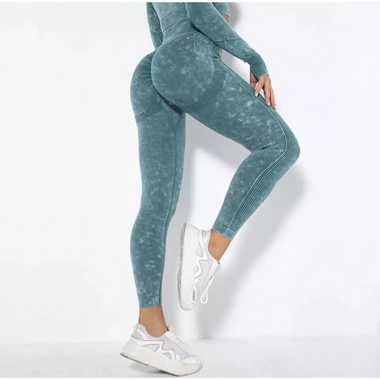 Sú legíny vhodné na dlhé cestovanie? Výhody a nevýhody (legíny na cestovanie, cestovné oblečenie pohodlné, legíny do lietadla)