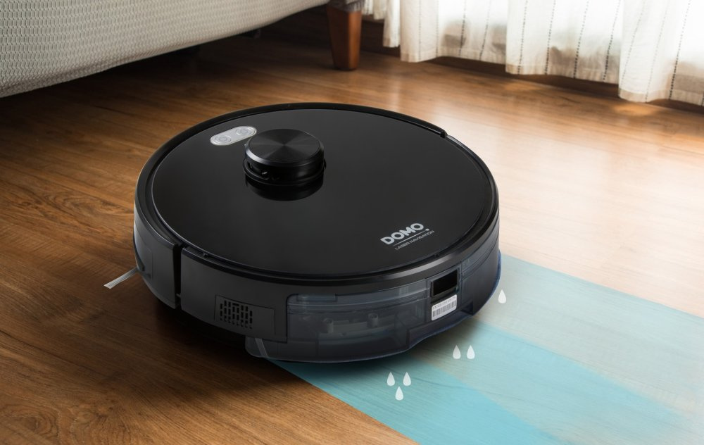 Robotický vysavač s čistící stanicí a mopem
