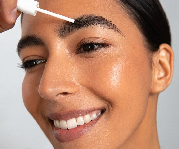 Sérum na obočí Argan Brow Hero Perfect - středně hnědá