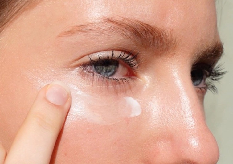 Brusinkové máslo pro oči a rty