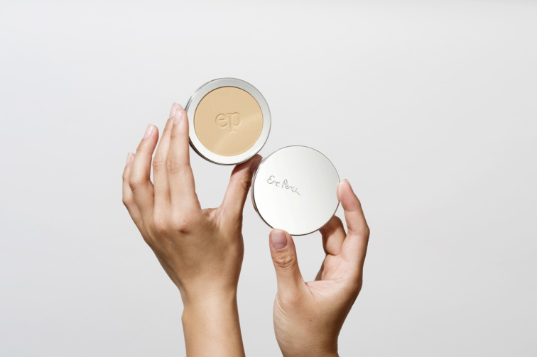 Fixační kukuřičný pudr eco-refillable