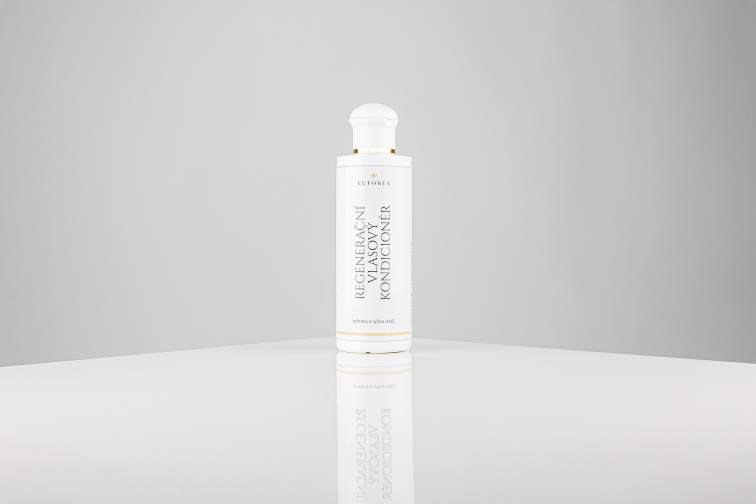 Regenerační vlasový kondicionér
