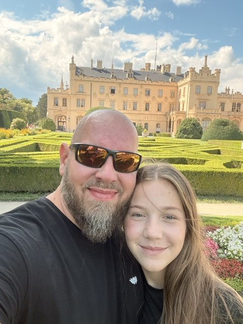 Jsem táta 13leté tanečnice. Proto jsem vymyslel nápoj MoveON.