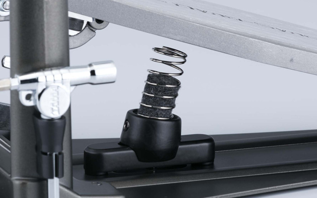 Tama Dyna-Sync Single Pedál k basovému bubnu + Case