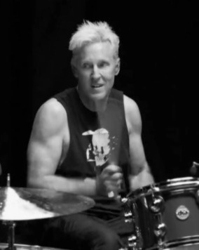 Paiste Signature Dark Energy Mark II Ride Činel 22"