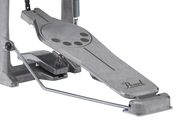 Pearl P-830 - Single pedál k basovému bubnu