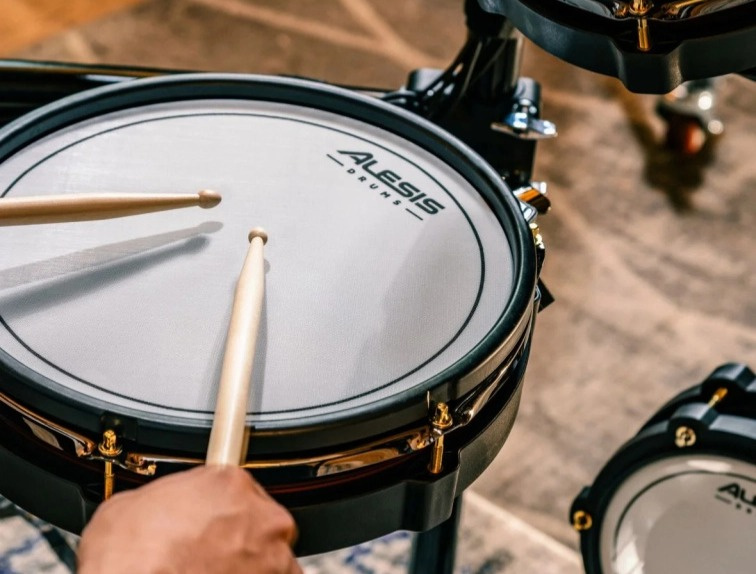 Alesis Strata Club - Elektrické bicie nástroje