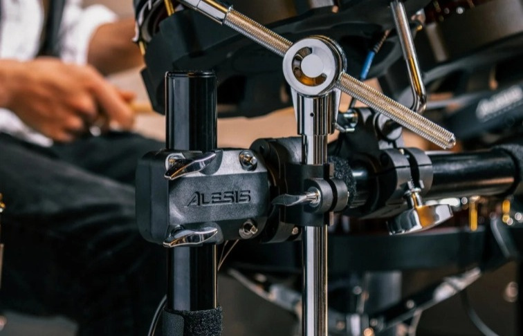 Alesis Strata Club - Elektrické bicie nástroje