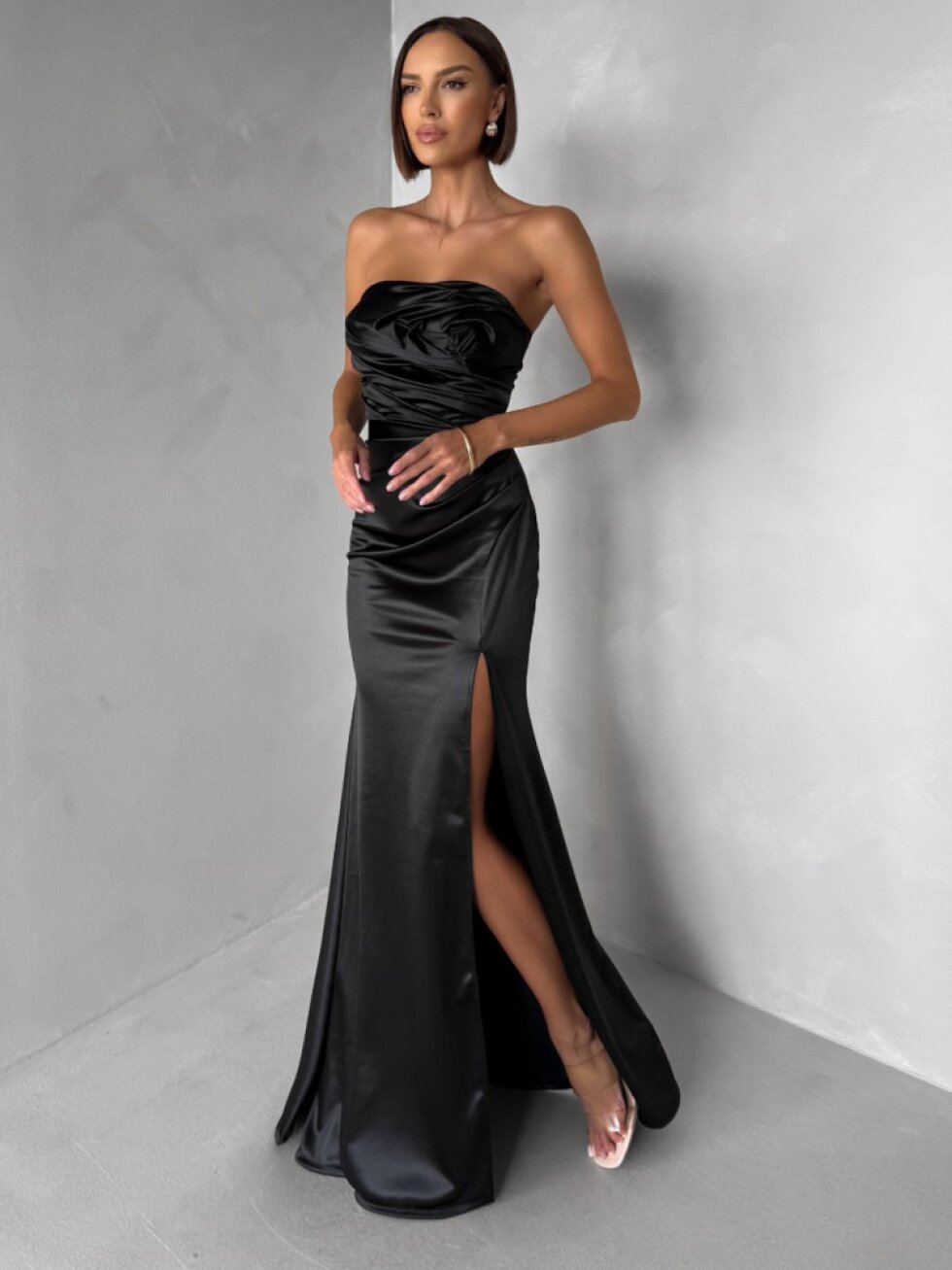 Černé společenské saténové korzetové dlouhé šaty ZONTIRE