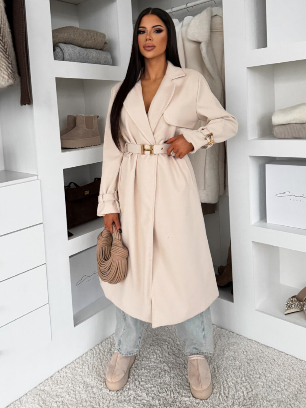 Béžový elegantní dlouhý kabát CERADY s opaskem
