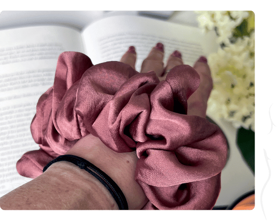 Bohatá scrunchie gumička Peithó - Starorůžová