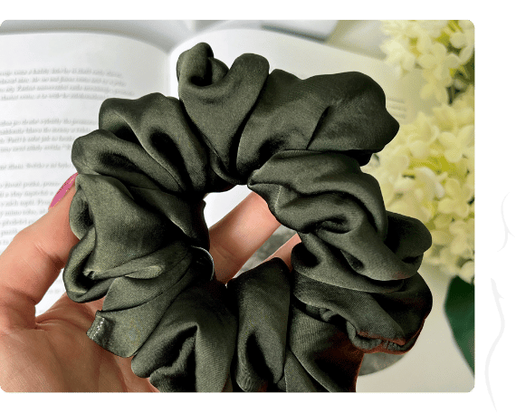 Bohatá scrunchie gumička Peithó - Khaki
