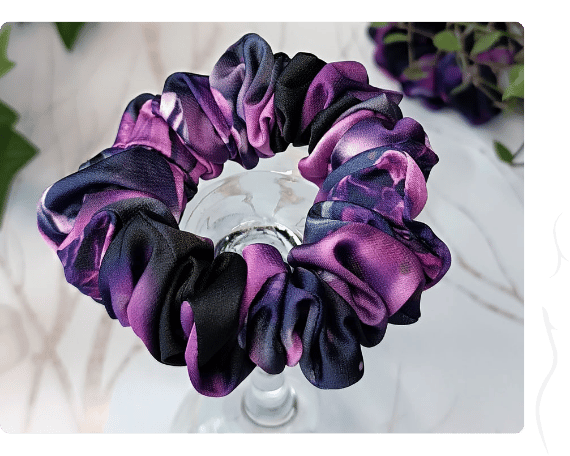 Úzká scrunchie gumička - Tajemné tulipány