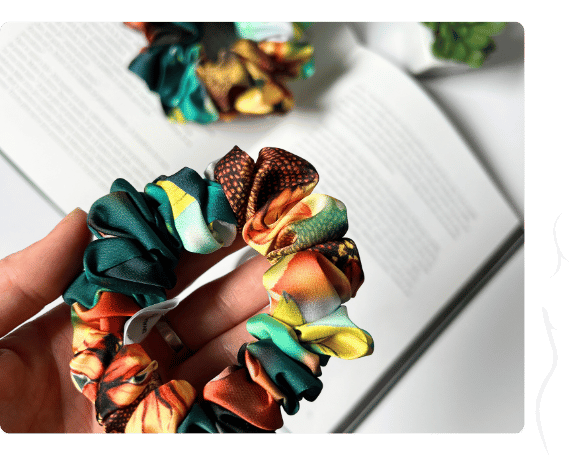 Úzká scrunchie gumička - Magická slunečnice