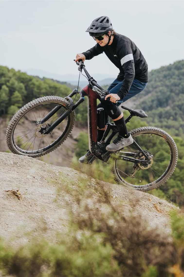 Jak vybrat horské elektrokolo? Kompletní průvodce pro jezdce, kteří chtějí vědět víc.