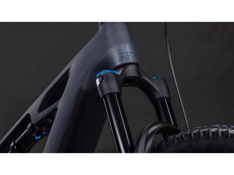 CUBE Stereo Hybrid ONE77 HPC AT 800