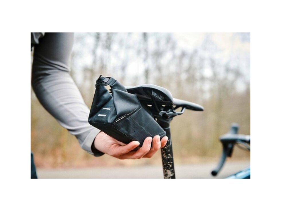 podsedlová brašna FidLock Pinclip SaddleBag M