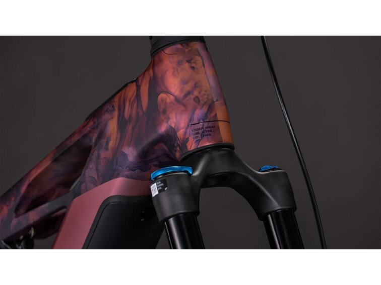 CUBE Stereo Hybrid ONE77 HPC AT 800