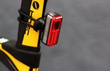 Zadní blikačka Moon Helix Lite 100 lumenů