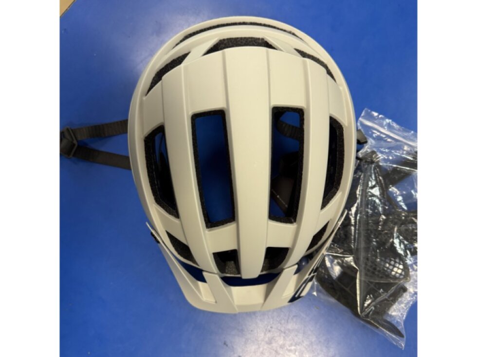 Helma R2 Cross lesklá/matná písková,černá