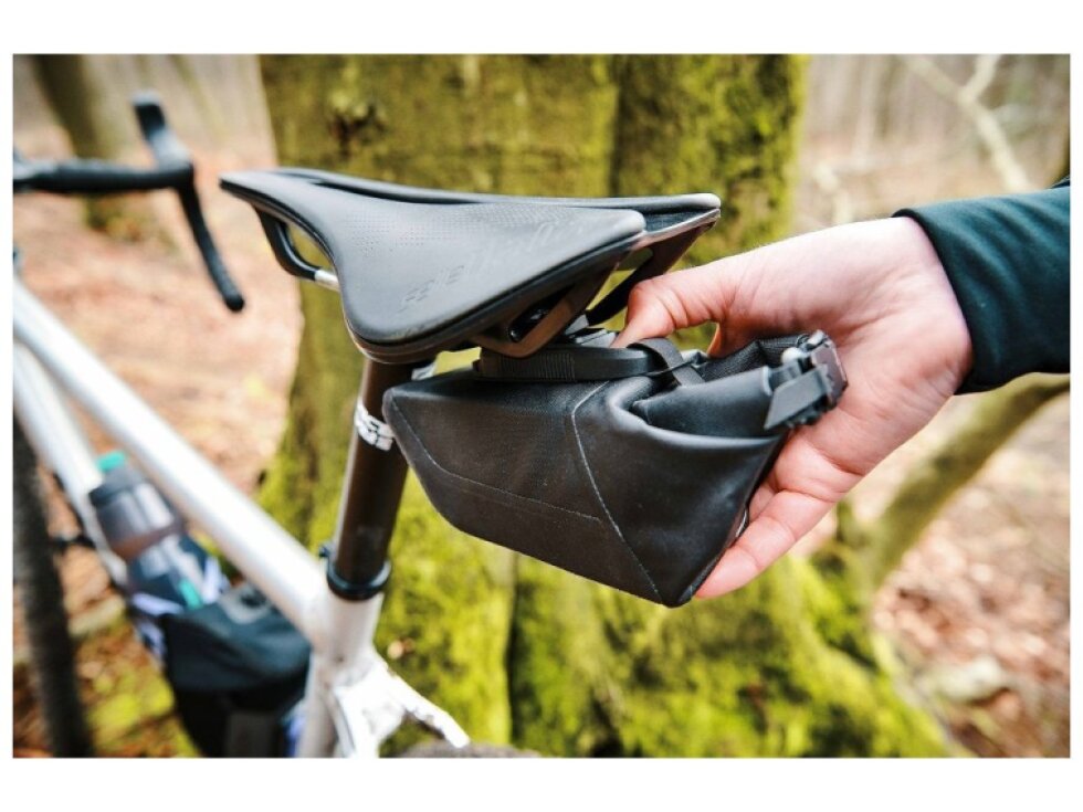 podsedlová brašna FidLock Pinclip SaddleBag S