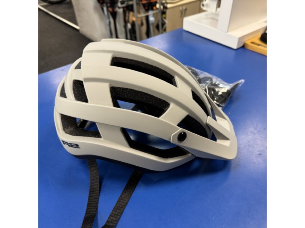 Helma R2 Cross lesklá/matná písková,černá