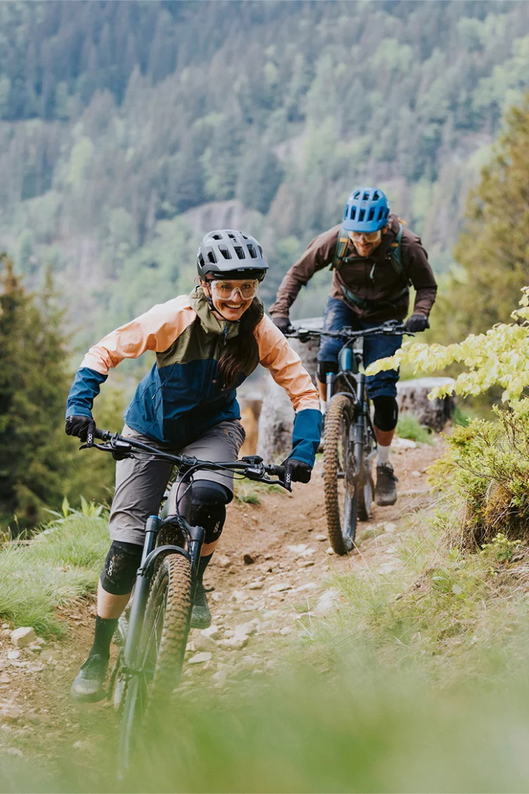 Jak vybrat horské elektrokolo? Kompletní průvodce pro jezdce, kteří chtějí vědět víc.