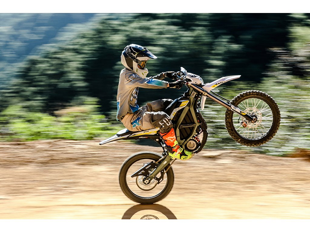 Elektrická motorka Surron Ultra Bee HP R (Homologovaná)