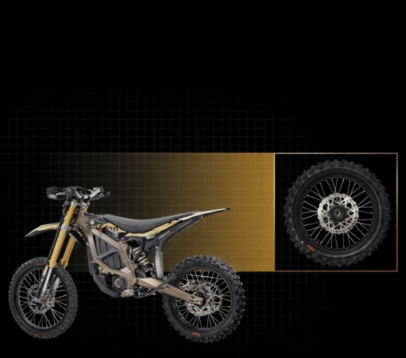 Surron Ultra Bee HP – výkon 21 kW, max. rychlost 90 km/h