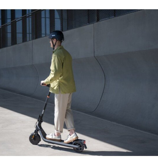 Elektrická koloběžka Ninebot eKickScooter E2 E II
