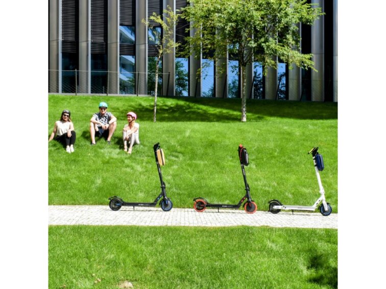 Elektrická koloběžka BLUETOUCH BT250 COMFY (Plná kola)