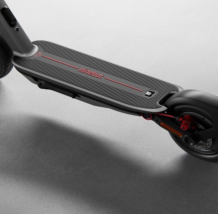 Elektrická koloběžka Segway Ninebot eKickScooter F3 Pro E