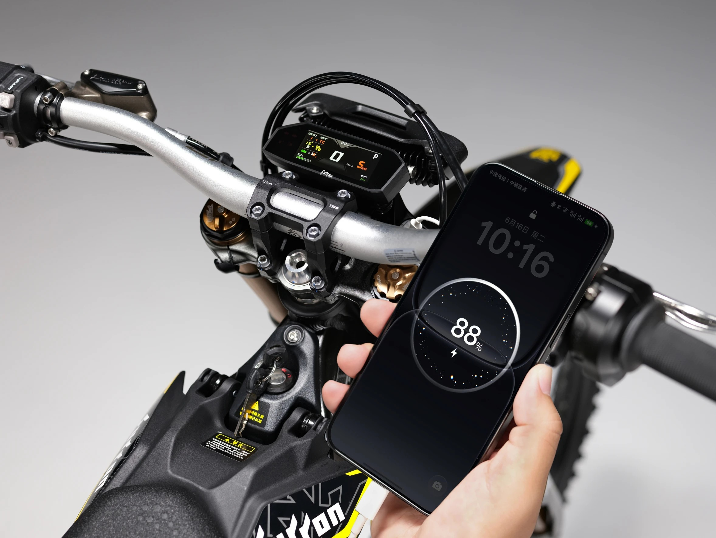 Elektrická motocykel Surron Light Bee 2 L3e (homologovaný)