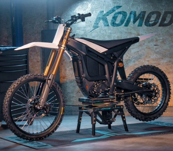 Talaria Komodo L3e 2025 – Elektrická Motorka s Výkonem 32 kW