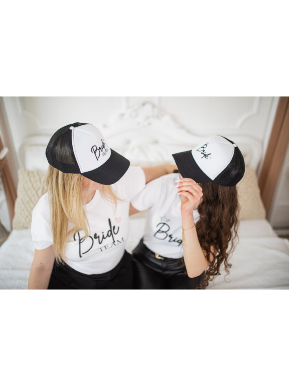 Černo-bílá kšiltovka - The Bride