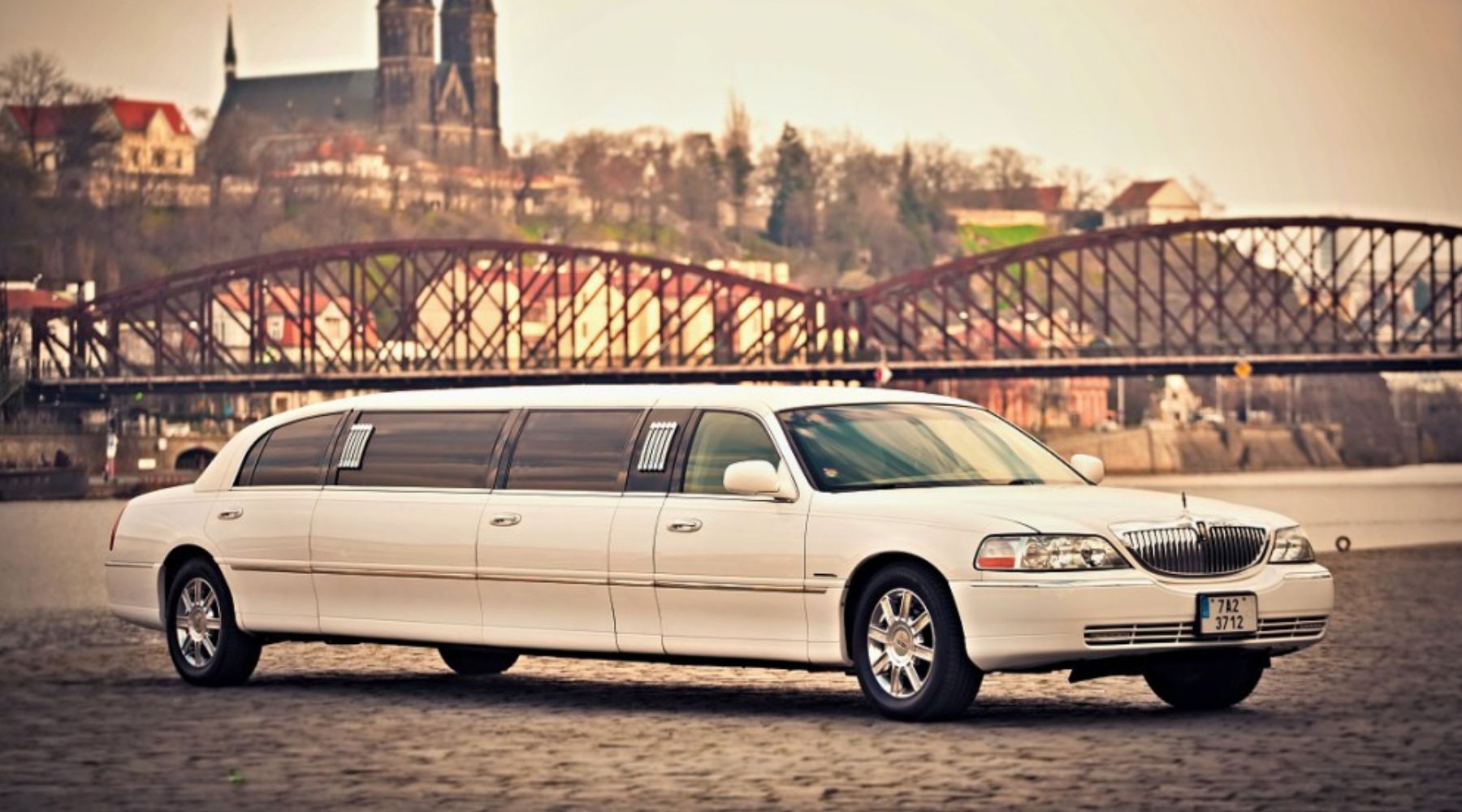Lincoln 120" bílá Praha
