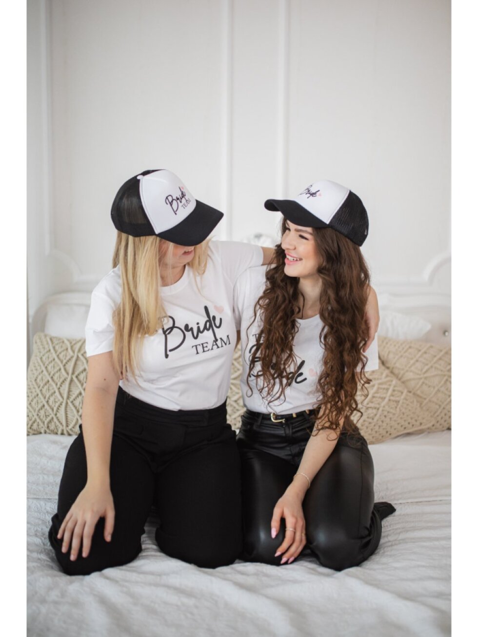 Černo-bílá kšiltovka - The Bride