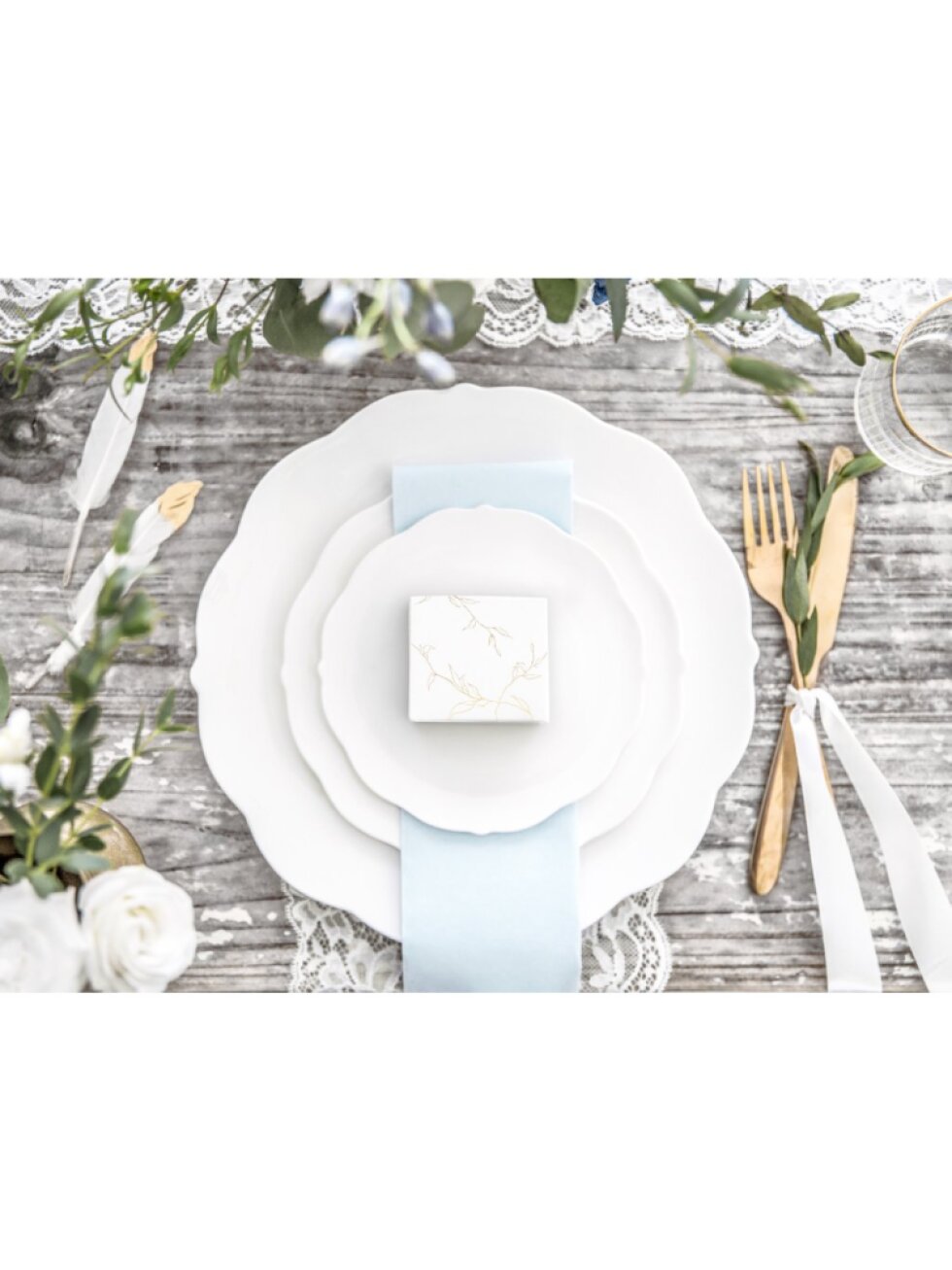 Boxy bílo zlaté malé