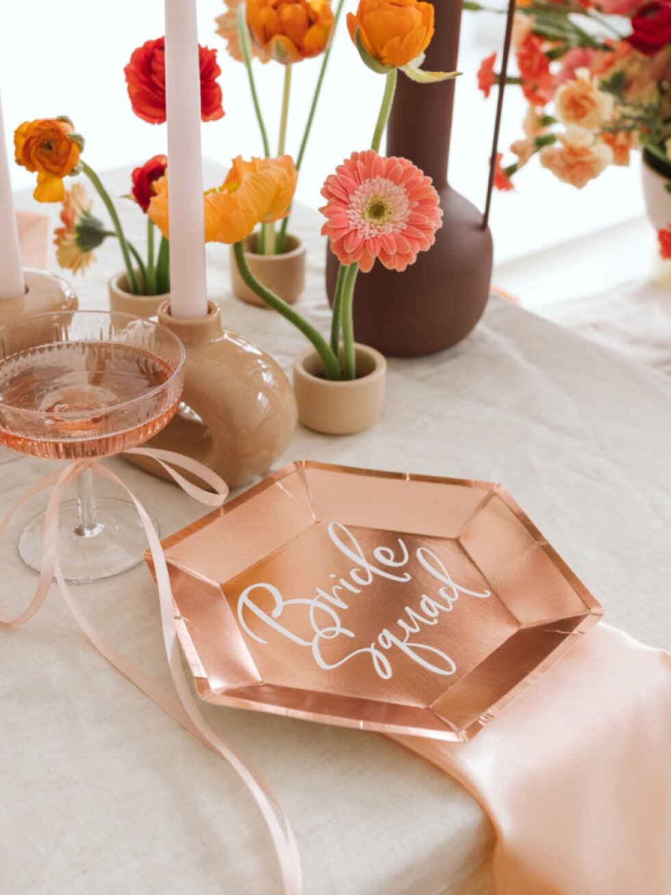 Rosegold talířky Bride Squad – na rozlučku se svobodou